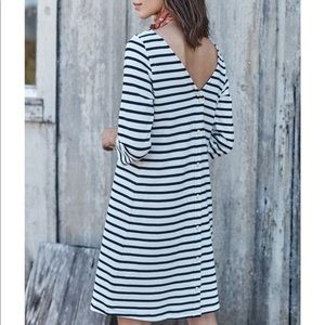 Amour Vert Trista V-back dress